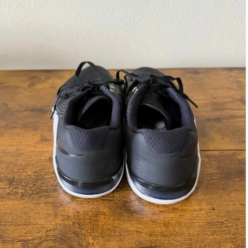 Nike Women's Metcon 5 Black White Training Shoes AO2982-010 Size 12 EUC